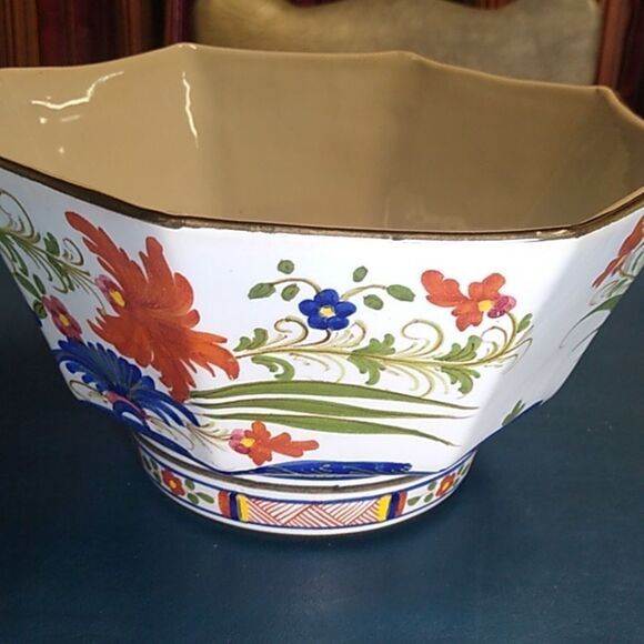 Floral Ceramic Bowl with Multicolor Design - Picture 5 of 10